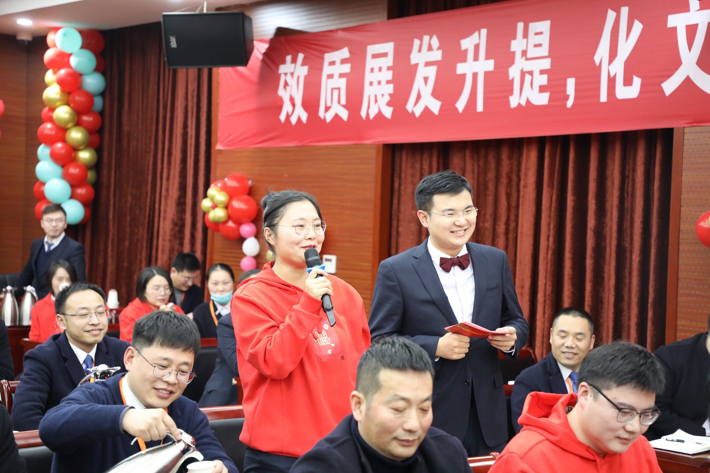 现场采访1